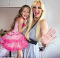 "Żywa Barbie" zprezentowała 7-letniej córce zabieg liposukcji