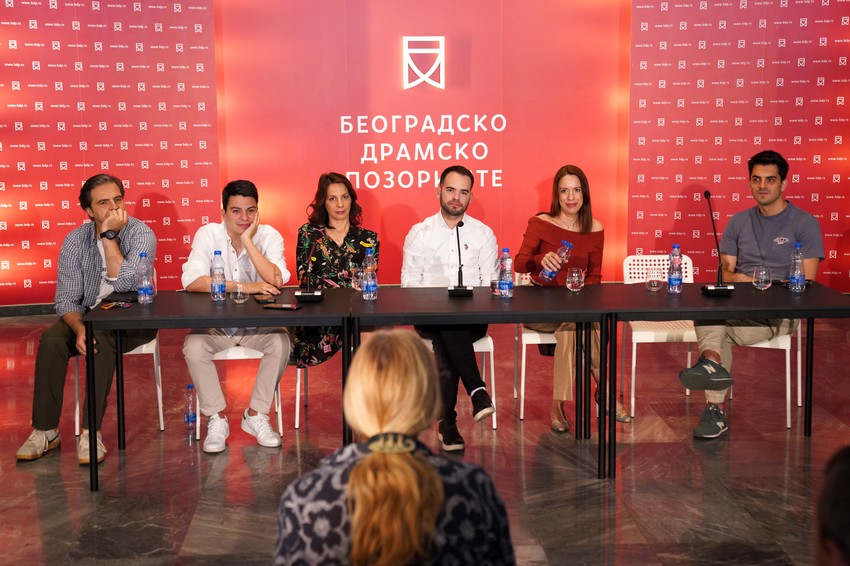 Predstava naši roditelji