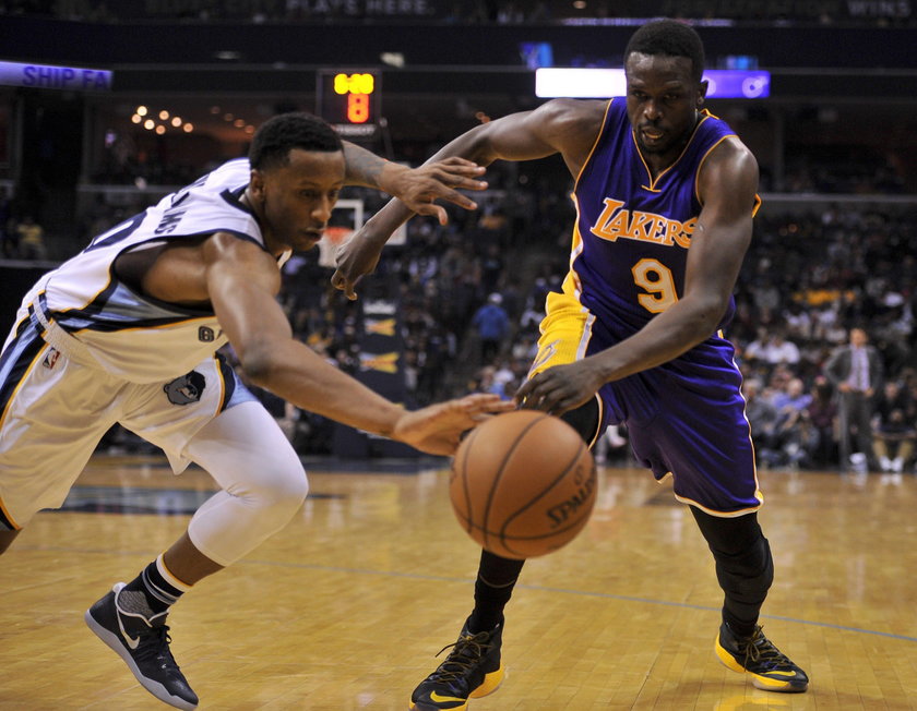 Luol Deng, koszykarz Los Angeles Lakers chce kupić klub z piłkarskiej ekstraklasy