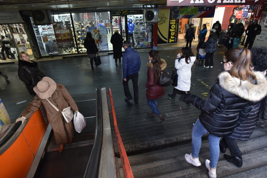 U šoping pod zemljom