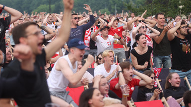 Emocje w strefach kibica w polskich miastach. Tak fani oglądali mecz ze Szwecją