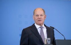 Kanclerz Scholz: Wiem, że byłem szpiegowany przez Stasi