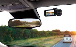 Wideorejestratory jazdy do 500 zł. Jaką kamerkę samochodową wybrać?