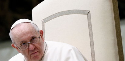 Stan zdrowia papieża Franciszka pogarsza się. Papież modlił się o bezpieczną podróż