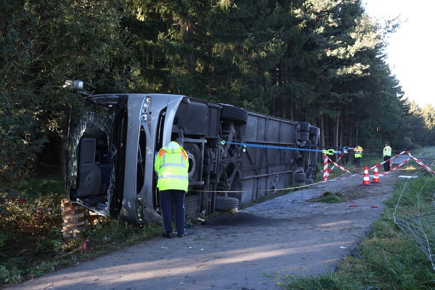 Autobus pun putnika se prevrnuo kod Buhloea