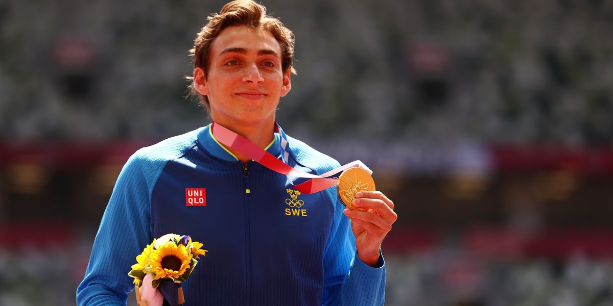 Athletics - Men's Pole Vault - Medal Ceremony