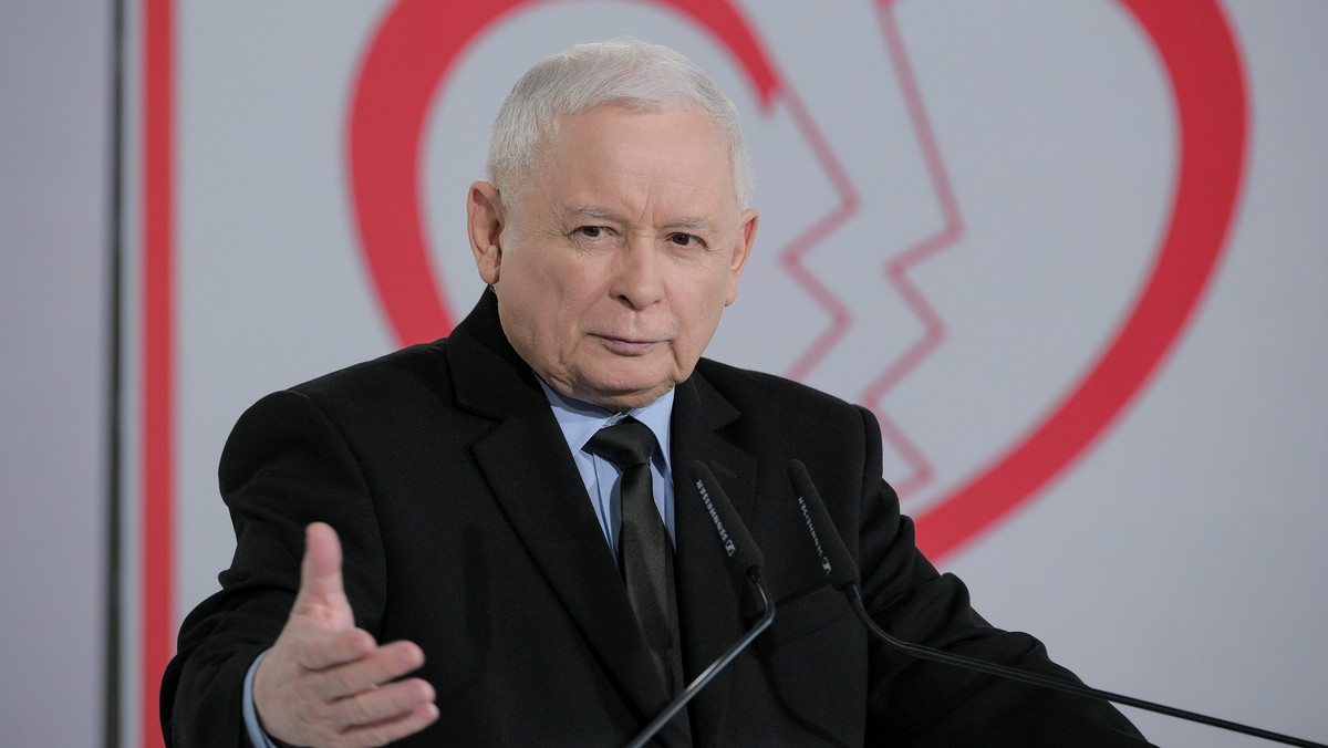 Jarosław Kaczyński zapytany, kogo oblałby w śmigusa-dyngusa. Szybka odpowiedź