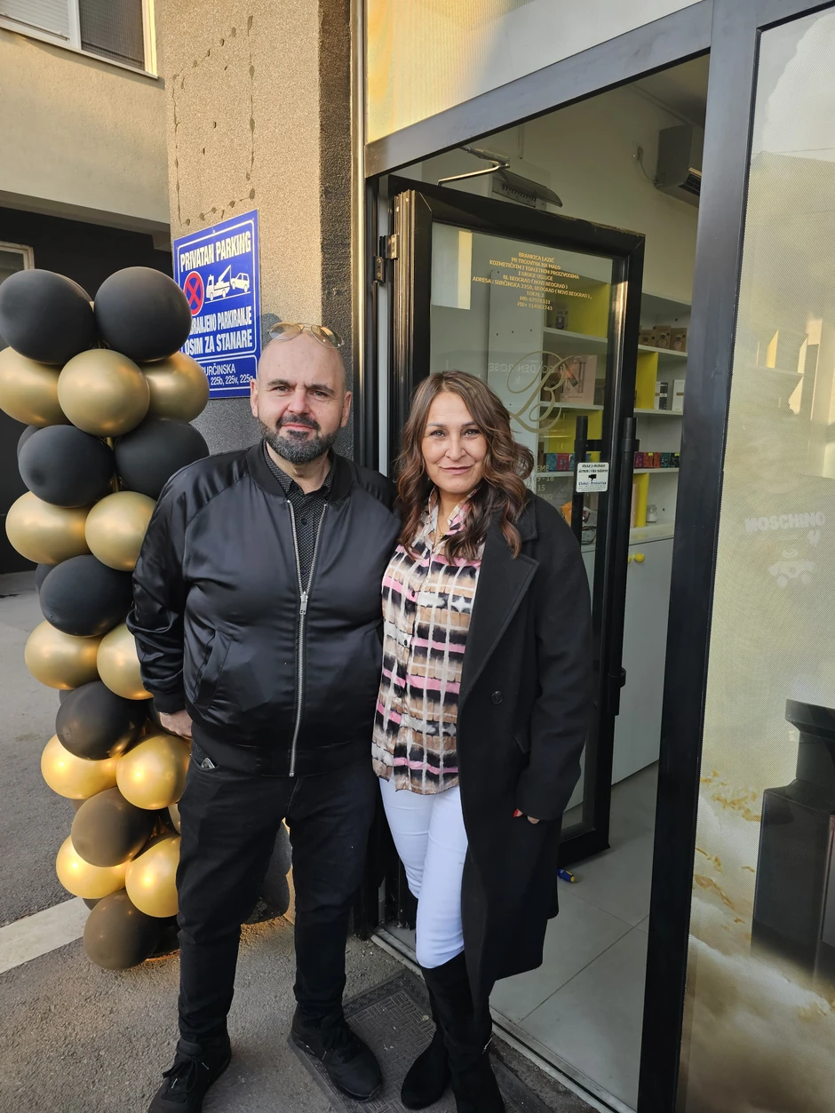 Majka Darka Lazića sa partnerom