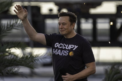 Koniec z brakiem zasięgu. SpaceX Elona Muska i T-Mobile połączą satelity ze smartfonami