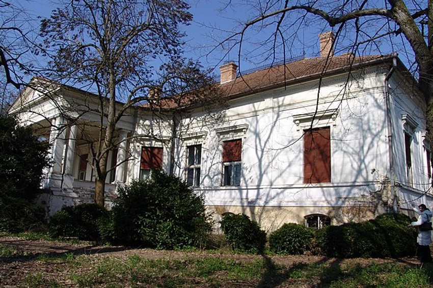 Dvorac Sokolac kod Novog Beceja