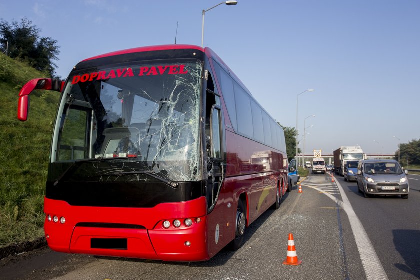 Ruda Śląska. Zderzenie dwóch autokarów na autostardzie A-4 