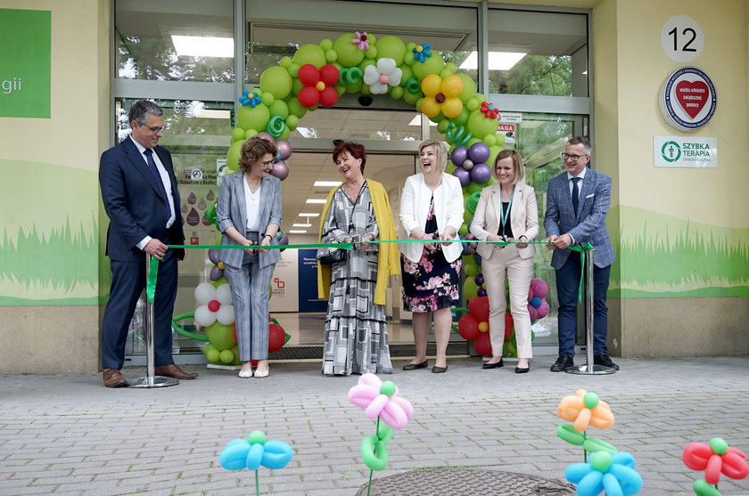 Tak Jolanta Kwaśniewska świętowała imieniny. Otworzyła po remoncie klinikę dla dzieci chorych na raka