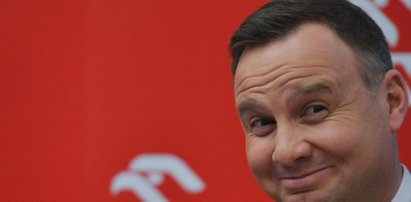 Sondaż prezydencki. Andrzej Duda wygrywa obie tury