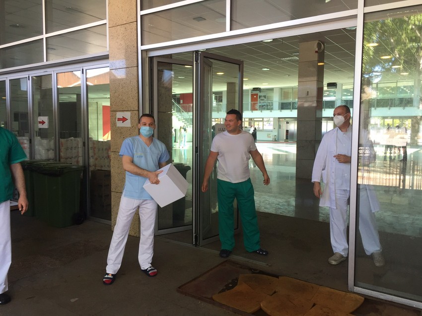 Dodela paketa zaposleni u KCV