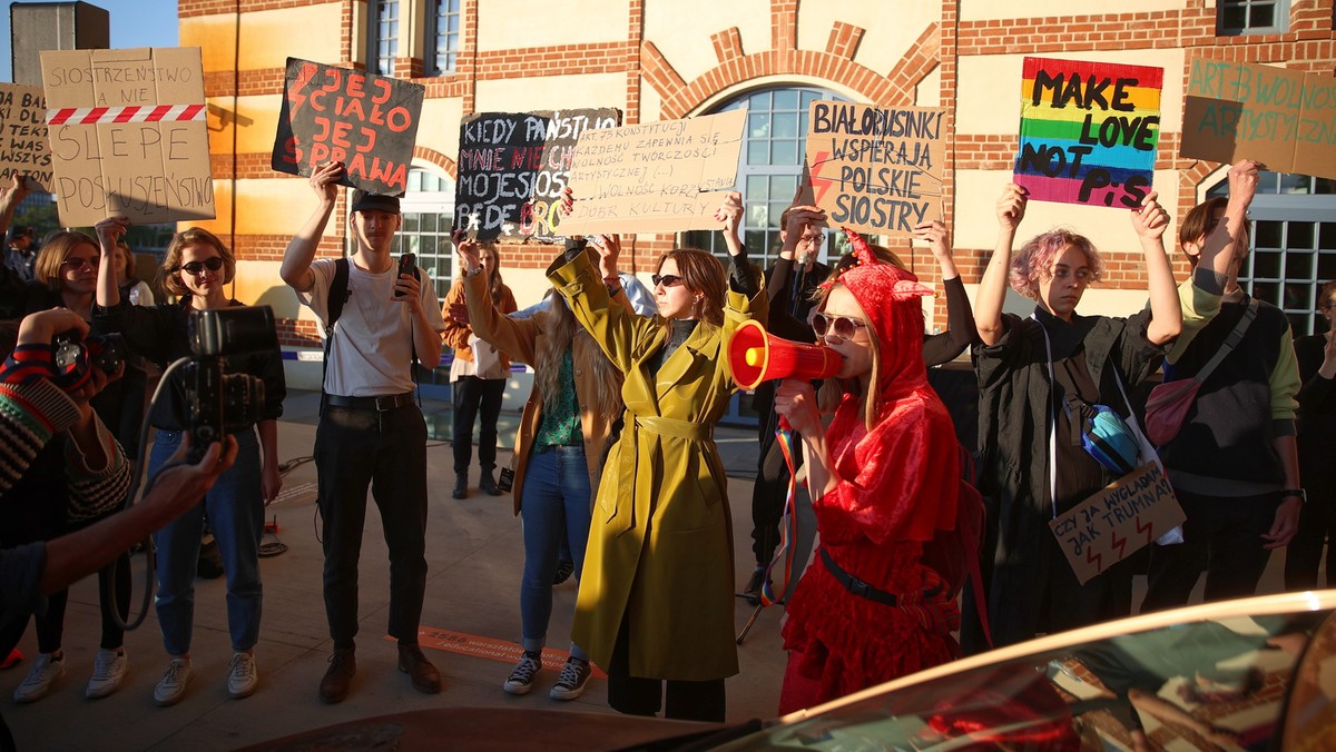 Protest pod Cricoteką w Krakowie