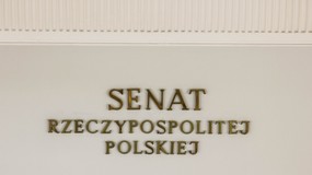 Senat zajmie się kryptowalutami dopiero w styczniu