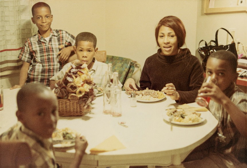 Tina Turner z dziećmi, 1967 r.
