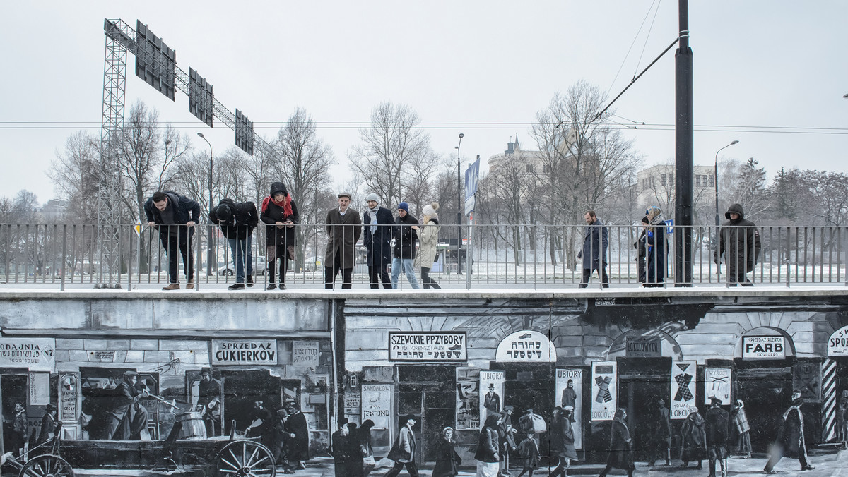 100-metrowy mural przypominający o żydowskich mieszkańcach Lublina, którzy przez wieki współtworzyli jego historię i kulturę, odsłonięto w środę w tym mieście. Mural jest elementem większego projektu szlaku pamięci poświęconego lubelskim Żydom.