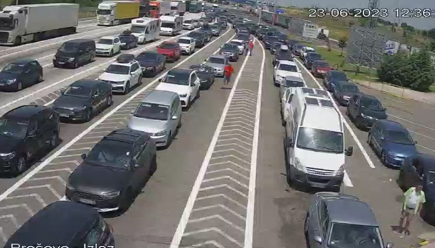 Preševo, izlaz iz Srbije, oko 13 časova