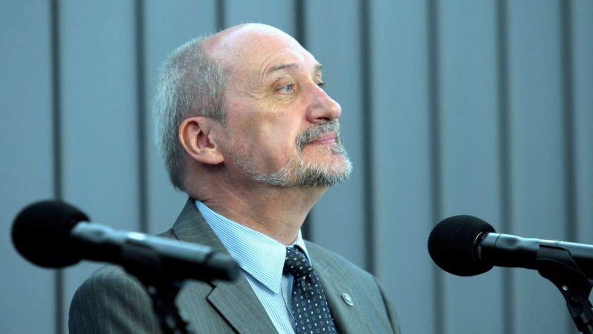 macierewicz natchniony