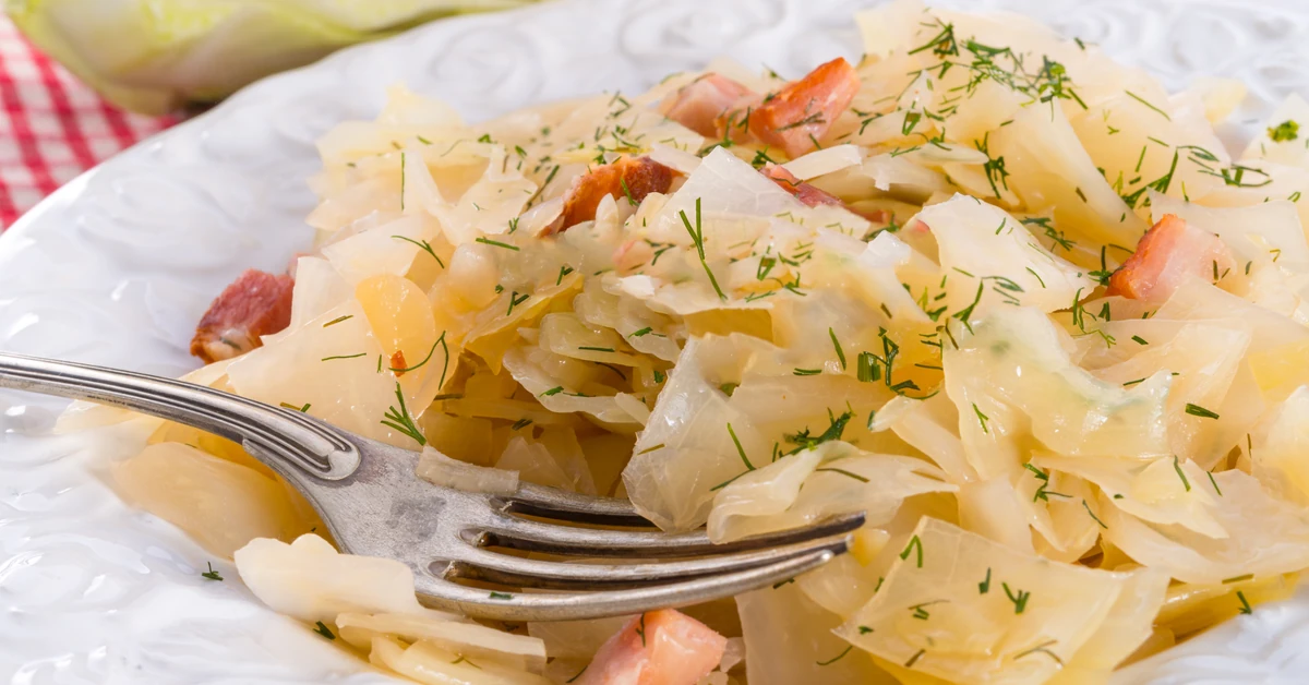 Kapusta po czesku - pyszne, ciepłe danie na andrzejki. Świetna alternatywa dla bigosu