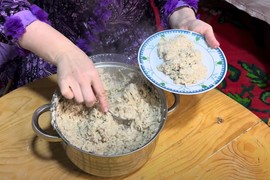 ZABORAVLJENO JELO iz jugozapadne Srbije postalo HIT NA INTERNETU: Da li znate šta je KEŠKE i kako se pravi?