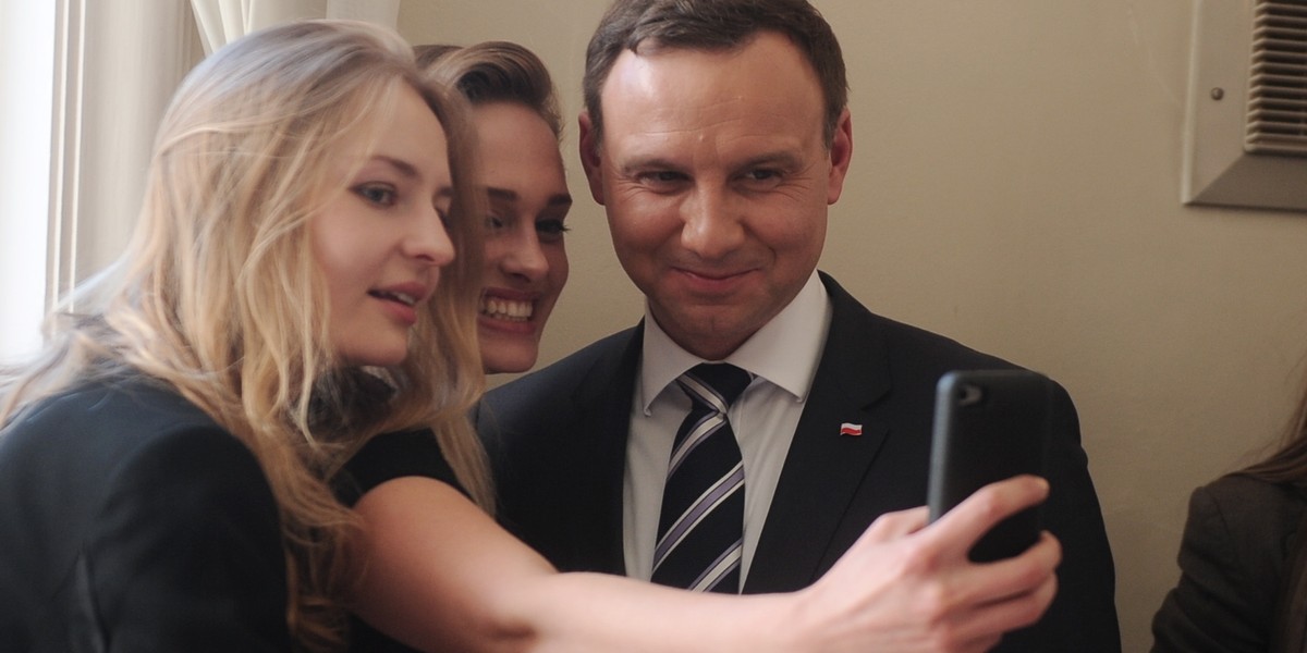 Andrzej Duda i zwolenniczki w Londynie