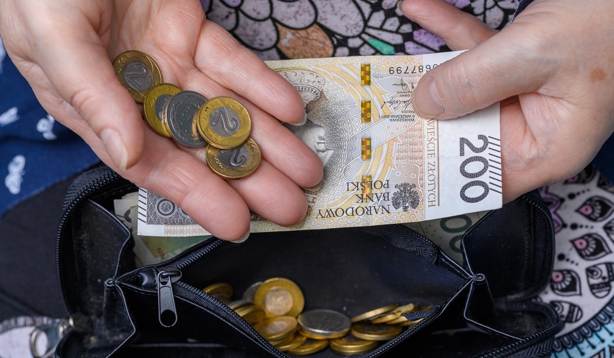 Fiskus obserwuje rachunki bankowe Polaków. Skierował setki wniosków