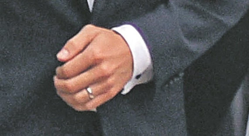 Mladoženjia leva ruka