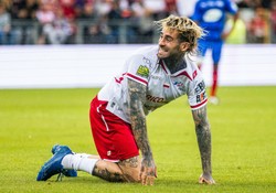 Quebonafide nie tylko świetnie śpiewa. Takiego gola nie powstydziłby się Robert Lewandowski