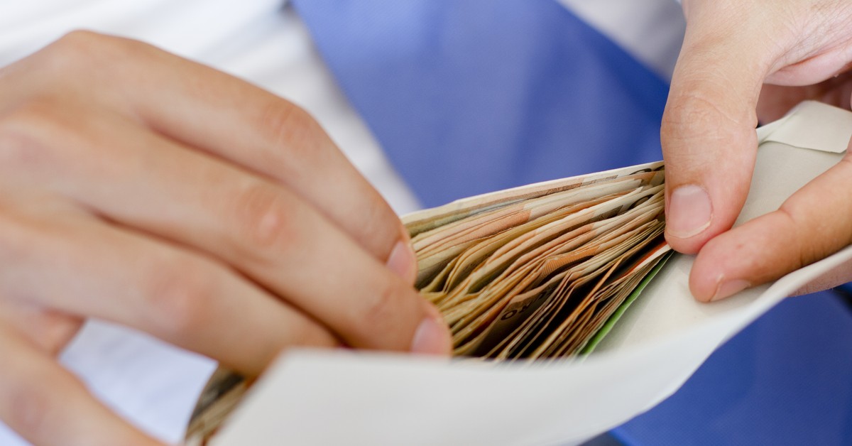 Banki robią klientów w konia przez takie wyliczanie zdolności kredytowej? Podejrzenia o proceder, który trwa od lat