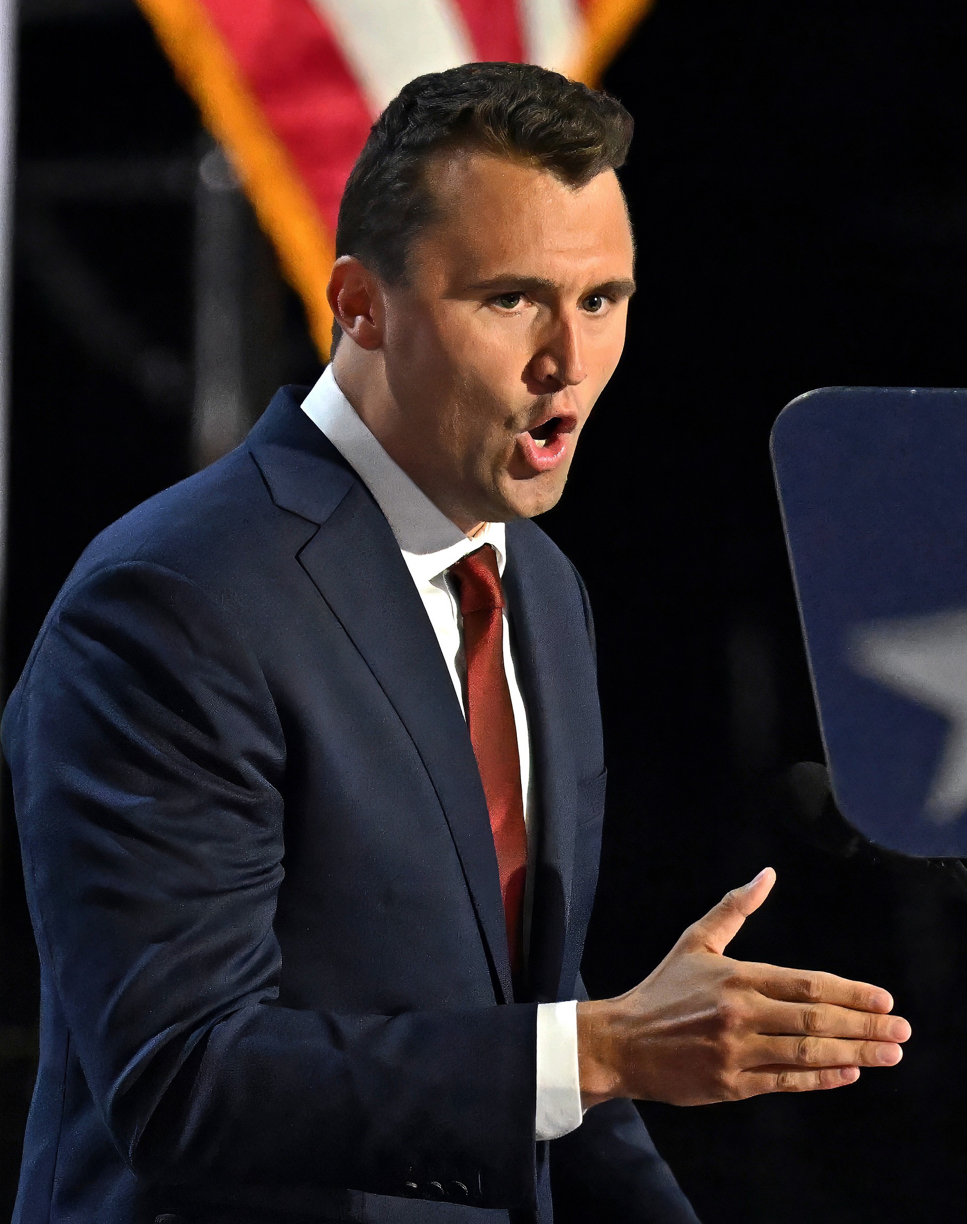 Politický aktivista bol okrem iného známy svojím podcastom a angažovaním sa v Republikánskej strane.