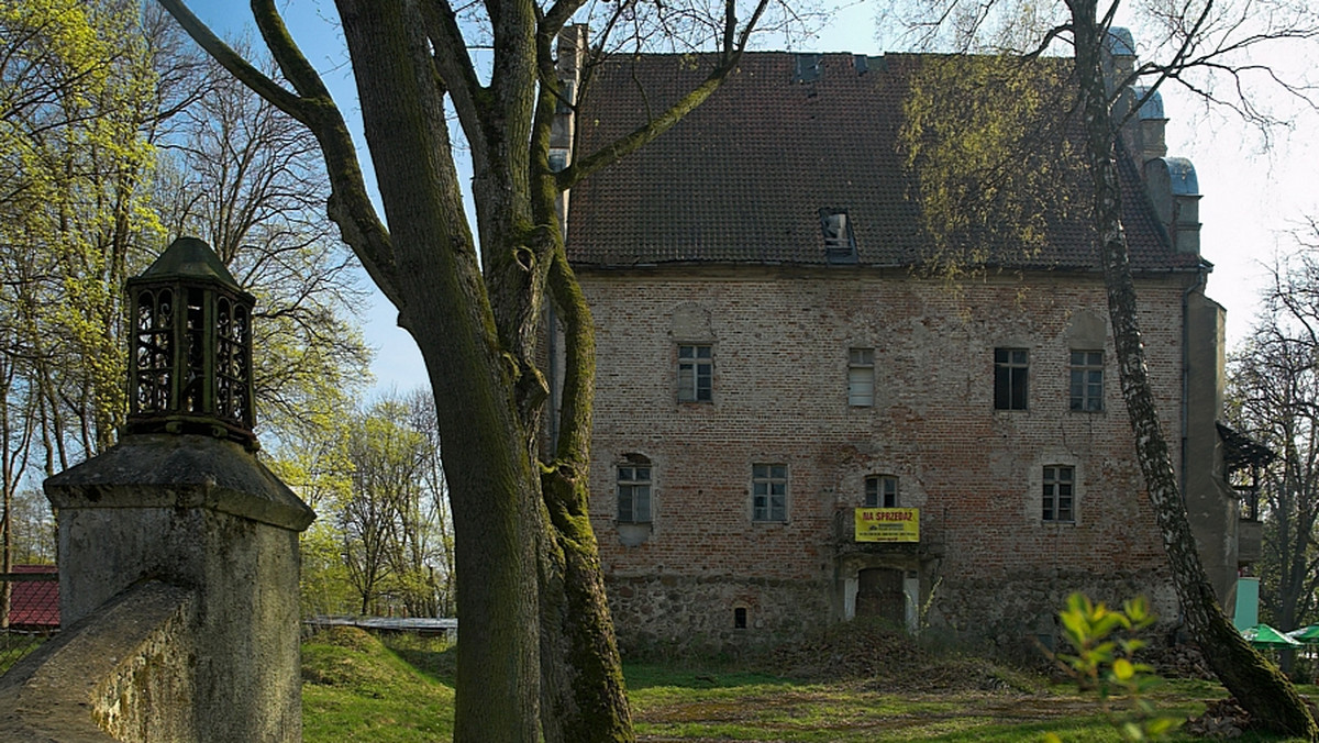 Jeszcze w tym sezonie w średniowiecznym giżyckim zamku, leżącym nad samym brzegiem Kanału Łuczańskiego, zostanie otwarty luksusowy hotel. Zamek jest najstarszą budowlą miasta.