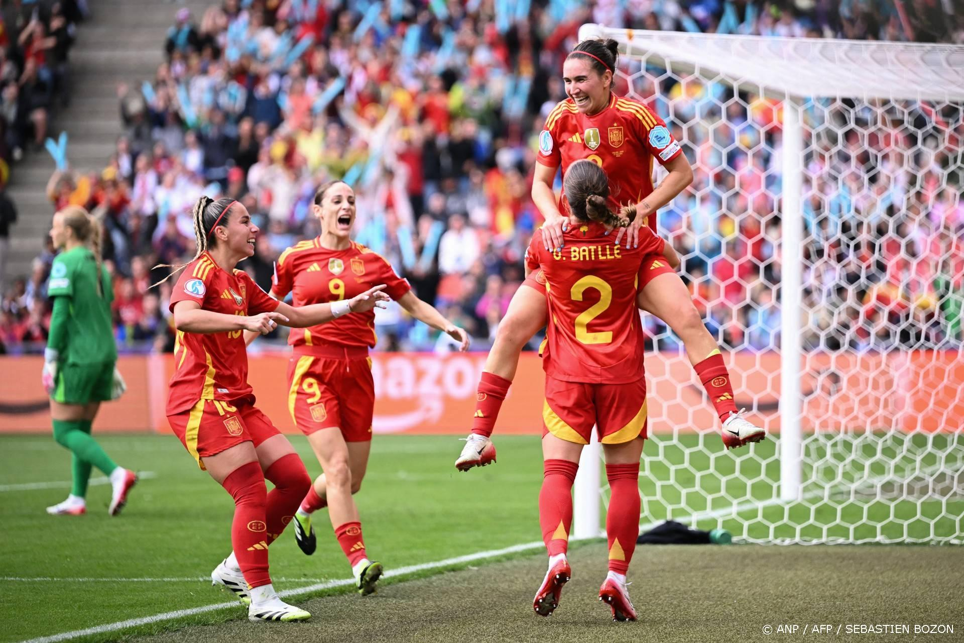 Wiegman prolongeert EK-titel met Engeland na strafschoppen