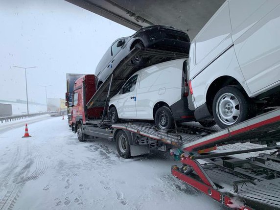 Zderzenie kilku ciężarówek na autostradzie A2