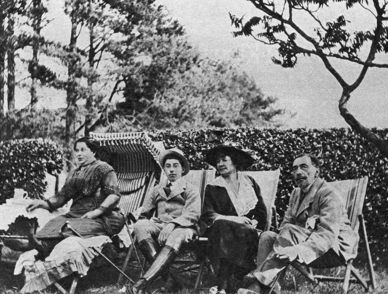 Jessie George, Borys Conrad, powieściopisarka Ellen Glasgow i Joseph Conrad (1914)