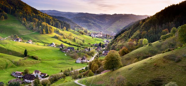 MÜNSTERTAL to niewielka gmina zamieszkiwana przez około 5 tys. osób