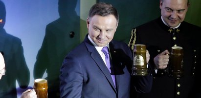 Andrzej Duda zdeklasował rywali. To najchętniej zrobiliby z nim Polacy!