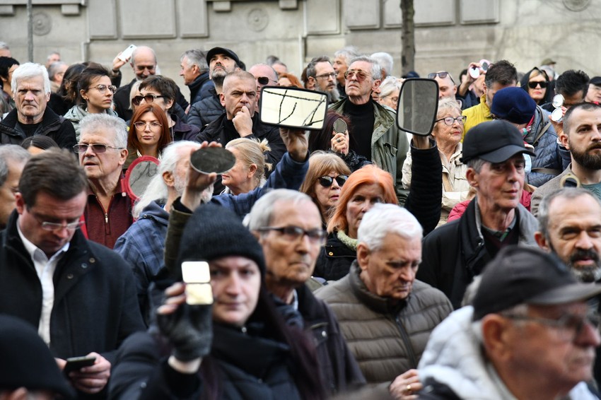 Protest ispred Apelacionog suda zbog oslobađajuće presude za ubistvo Slavka Ćuruvije