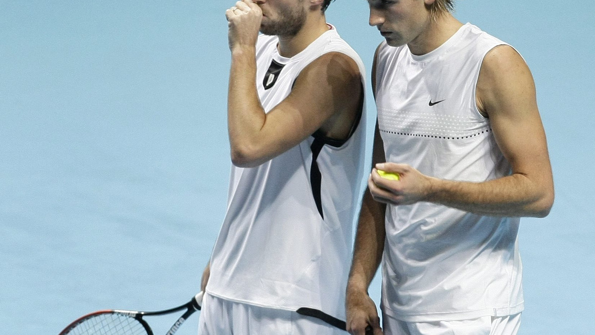 Łukasz Kubot występujący z Oliverem Marachem w piątek zagra w ćwierćfinale deblowego turnieju ATP. Początek meczu o godzinie 14.00.