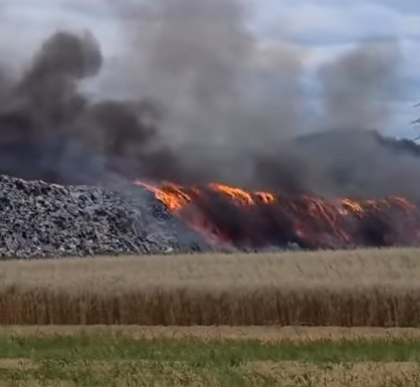 Požar na deponiji u Loznici