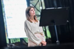 Karolina Gorczyca pokazała się topless. Pod zdjęciem zaroiło się od komentarzy [FOTO]