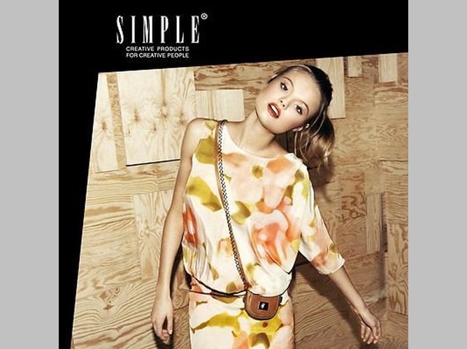 Magda Frąckowiak w kampanii Simple na sezon wiosna-lato 2011