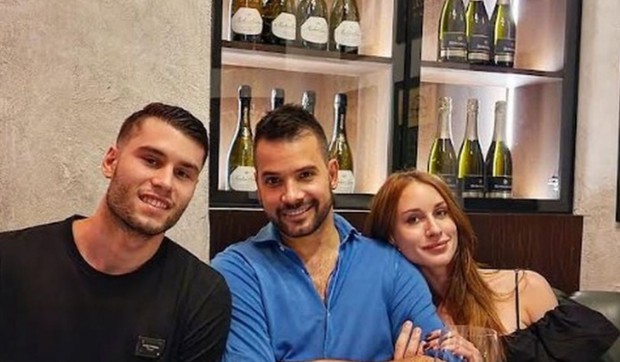 Filip Živojinović sa bratom i sestrom