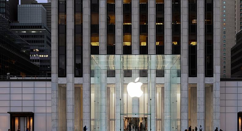 Apple Store fifth avenue new york redesign exterior 091919