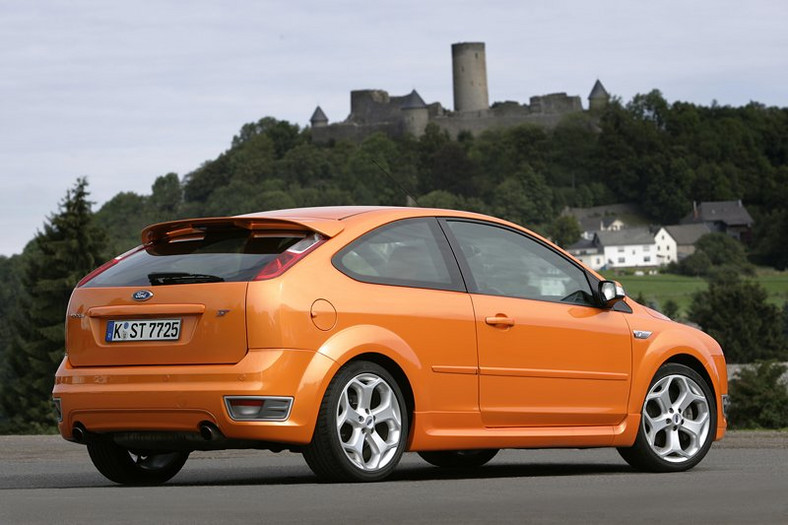 Ford Focus ST: rynkowy sukces i rekord na Nürburgring