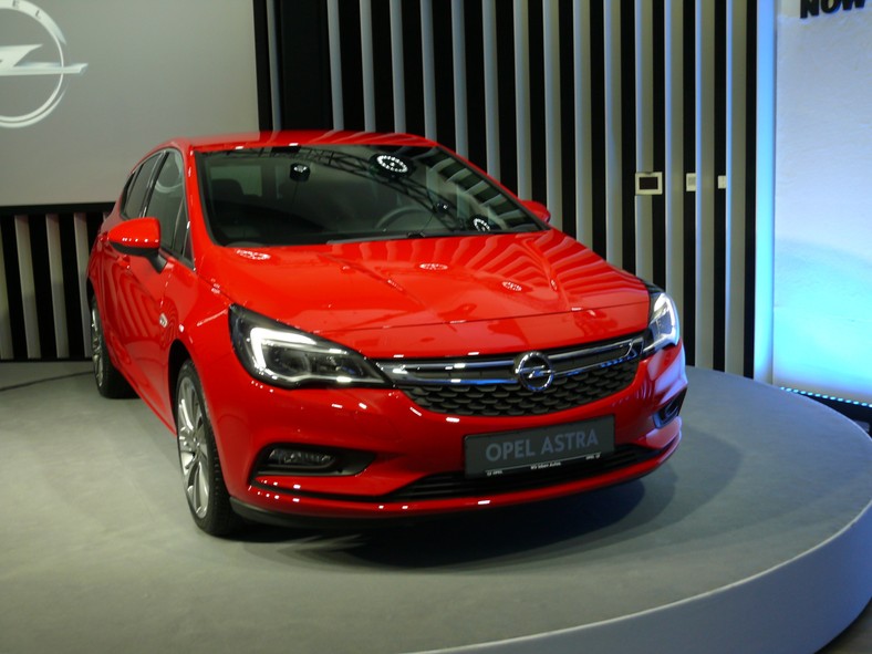 Opel Astra 2016