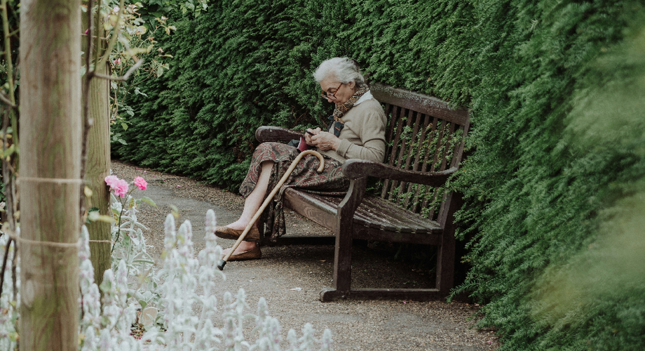 "Mam 70 lat i powiem wam, dlaczego nigdy nie byłam w poważnym związku" [LIST]