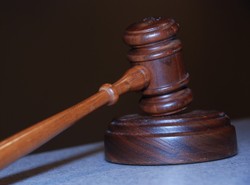 Rząd zamknie sto sądów z oszczędności?