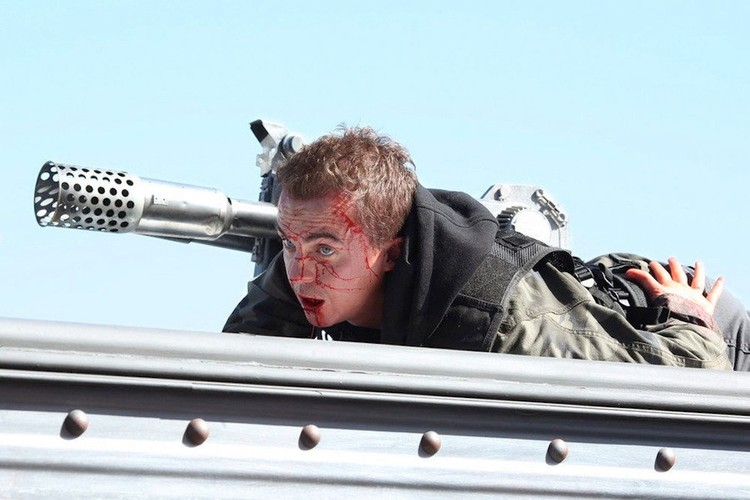 Frankie Muniz w filmie 'Rekinado 3: O rybia płetwa'